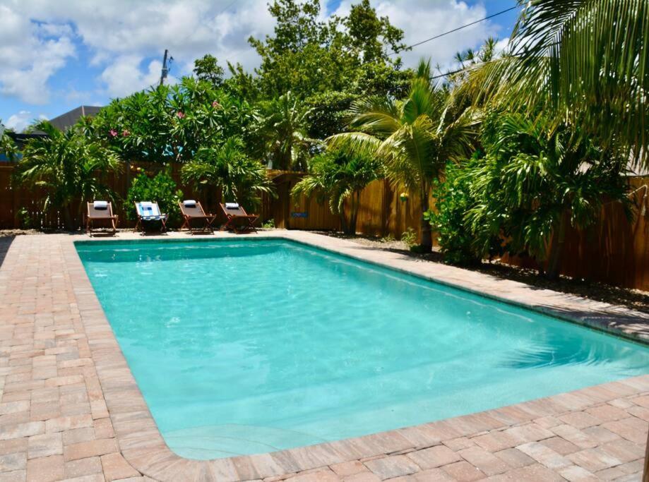 Tropical Retreat Near Beaches, Cruise Terminals Merritt Island Exteriör bild