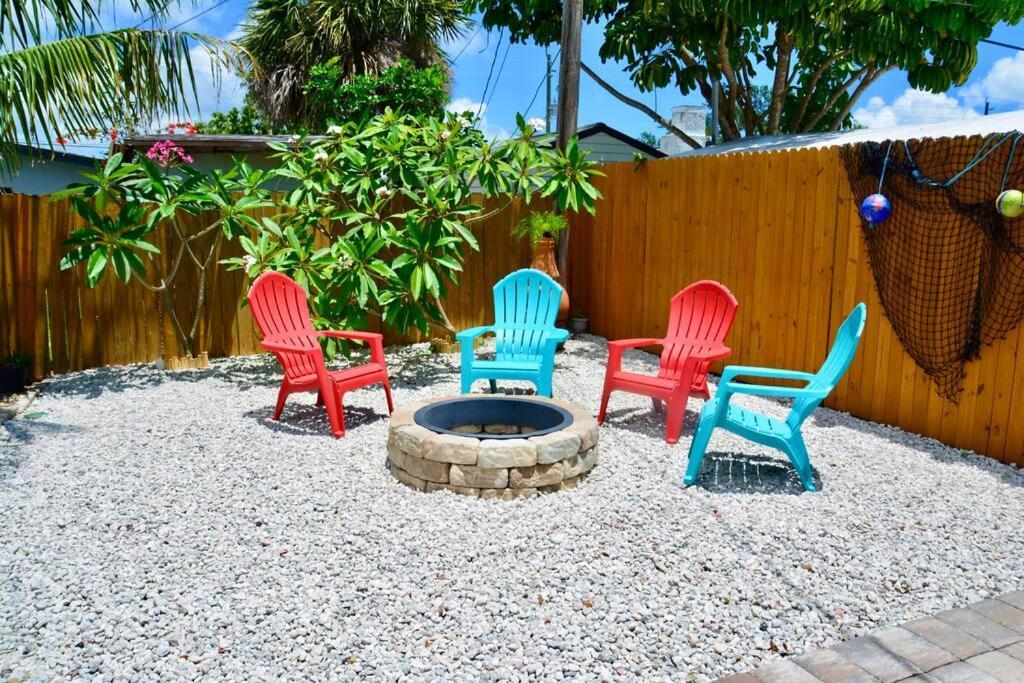 Tropical Retreat Near Beaches, Cruise Terminals Merritt Island Exteriör bild